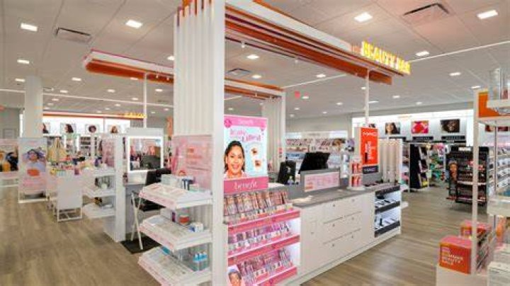 Does Ulta carry Smashbox?
