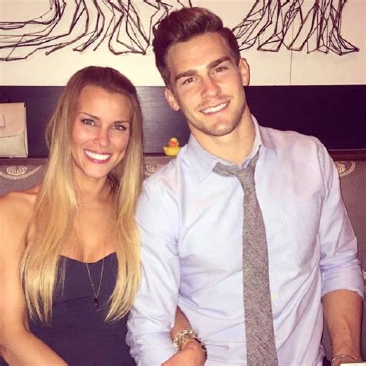 How long did clay and shelli date?