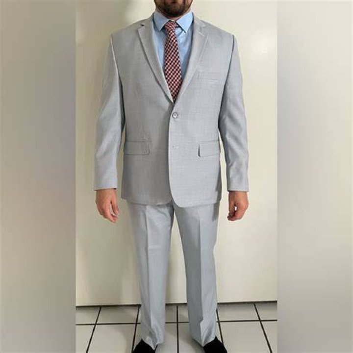 Is Alfani a good suit?