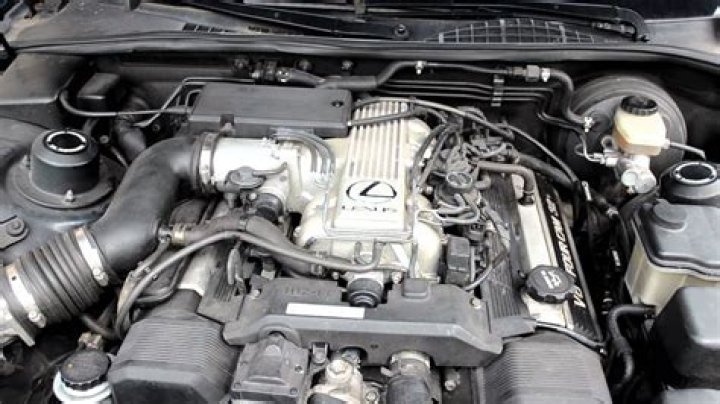 What engine does the ls400 have?