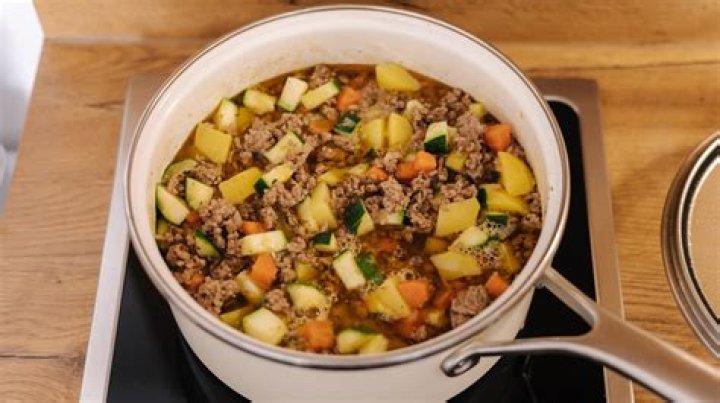 Whats a farce in cooking?